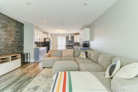 For Lease - 962 Willowdale Avenue Unit# Upper Level, Oshawa, Ontario - Photo 2