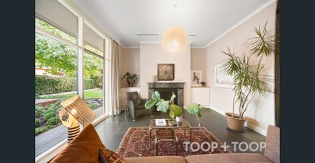 ARCHITECTURAL ELEGANCE IN PRESTIGIOUS WALKERVILLE - Photo 2