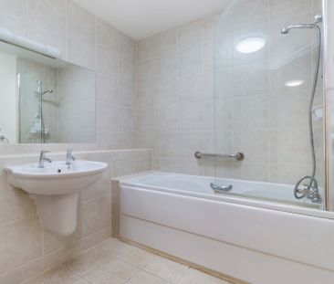 Ditchling Road, Maple Court St. Georges Park Ditchling Road, RH15 - Photo 2