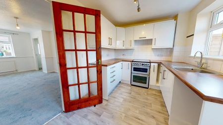 2 bedroom terraced house to rent - Photo 3