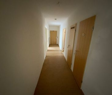 WBS benötigt! 4-Zimmer-Wohnung mit bodengleicher Dusche in Bad Neue... - Photo 1