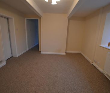 2 bedroom cottage to rent - Photo 2