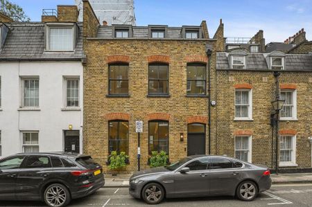 3 bedroom mews to rent - Photo 2