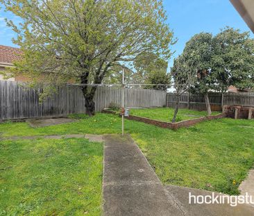 32 Holroyd Drive, - Photo 6