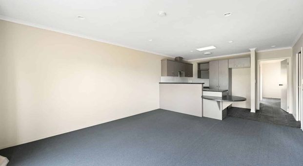 Tidy Two Bedroom in Central Locale - Photo 1