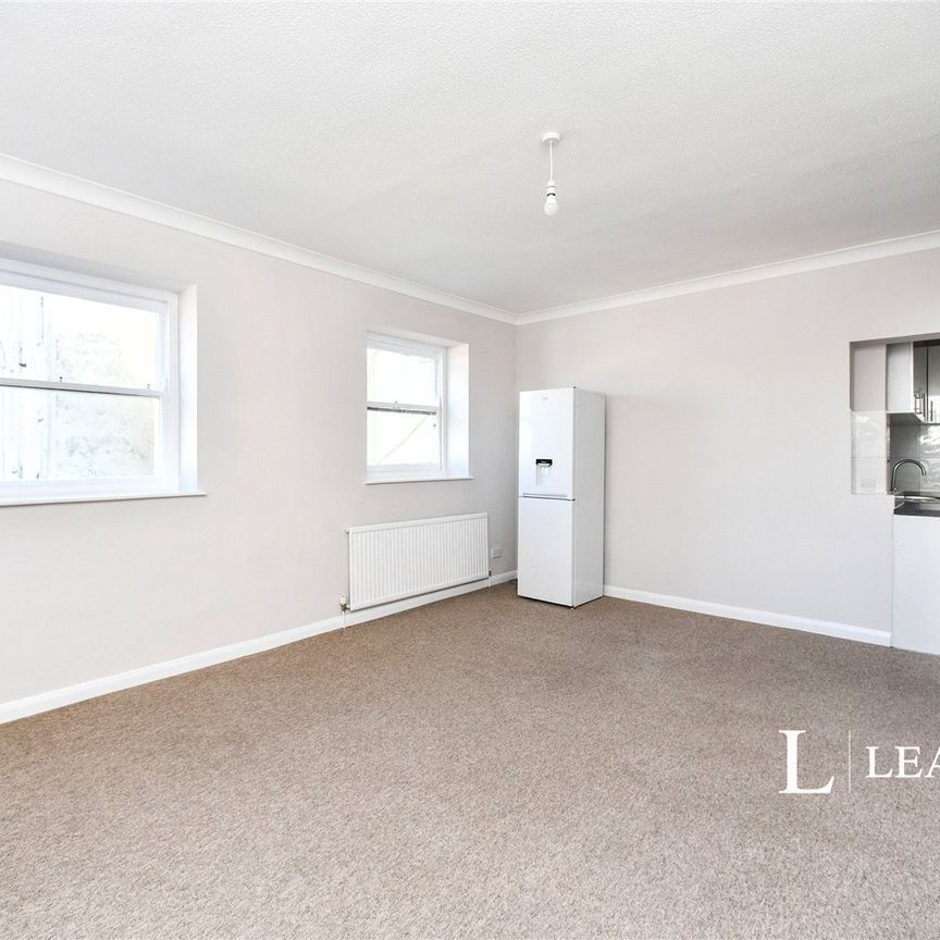 2 bedroom apartment to rent Marine Parade, Brighton, East Sussex, BN2 - Photo 1