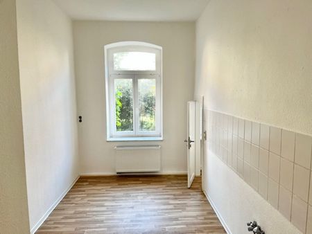 SEHR SCHÖN! Charmante 3-Zimmer Wohnung in der Theo-Neubauer-Straße - Photo 2