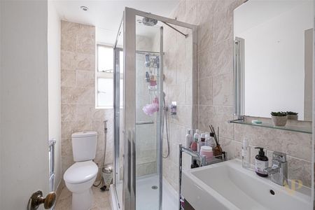 Hertford Street, London - Photo 5