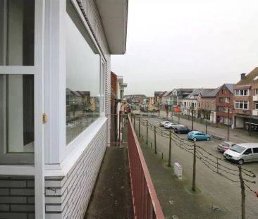 Appartement met 2 slaapkamers en garage te midden van centrum - Photo 4