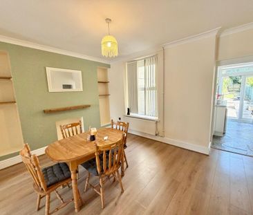 3 bedroom end of terrace house to rent - Photo 3