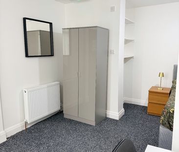 Room in a Shared House, Heighfield Road, L9 - Photo 4