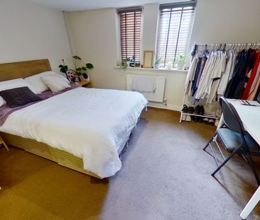 St Anns Avenue, Burley - Photo 4