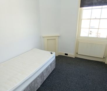 Flat 4, 32 Montpellier Villas, CHELTENHAM GL502XF - Photo 5