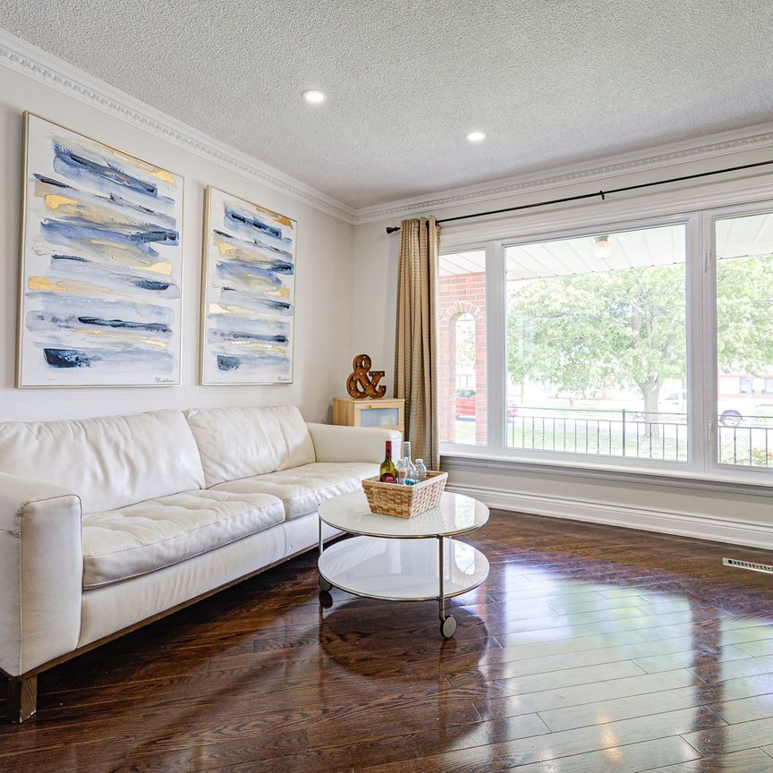 For Lease - 98 Weldrick Road, Richmond Hill, Ontario - Photo 1