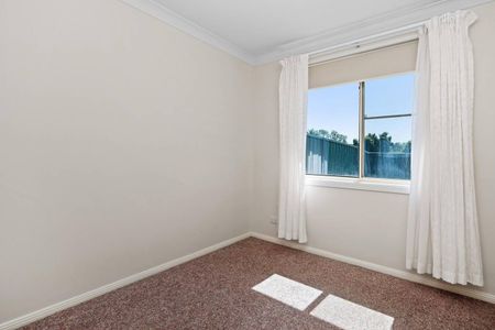 LOW MAINTENANCE LIVING IN CONVENIENT LOCATION!! - Photo 2