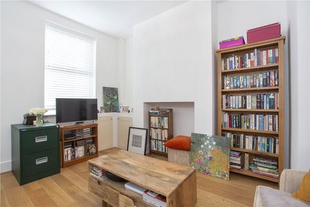 A charming 2 bedroom terrace property located in the popular South Bank area, just off Bishopthorpe Road. Just a short stroll from an abundance of local amenities including cafes, delis, restaurants and riverside walks into the city centre - Photo 3