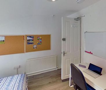 1 bedroom in a house share to rent - Photo 4