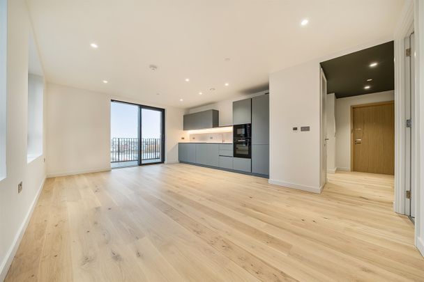 Available from 02/01/2026 - 2 Bed Apartment, Furnished - Photo 1