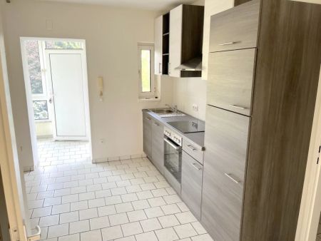 Sonnige 2-Zimmer mit Wintergarten und Balkon - Photo 2