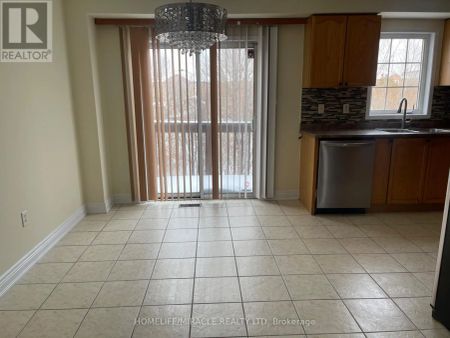 30 LONESTAR CRESCENT - Photo 3