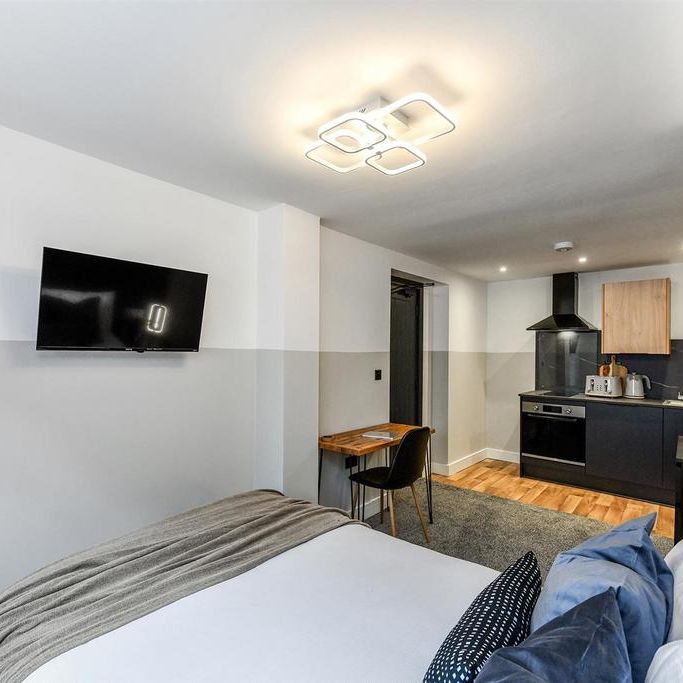 Studio to rent - Photo 1