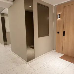 Exklusives Wohnen über der Donau - Voll ausgestattete 2,5-Zimmer-Wohnung in den DANUBEFLATS zur Miete! - Photo 2