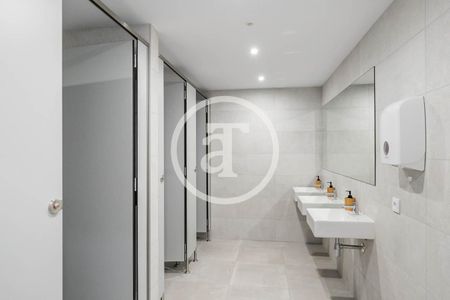 Piso de alquiler en Carrer Professor Barraquer, Finestrelles - Photo 3