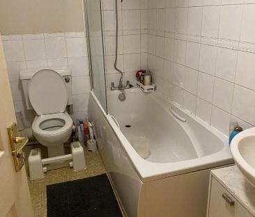 2 bedroom semi-detached house to rent - Photo 5