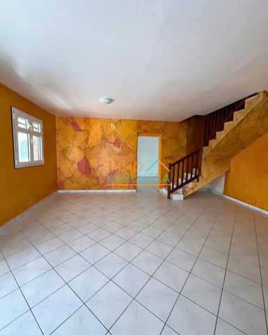 Location Appartement 5 pièces 120m² ST CLAUDE 97120 - Photo 2