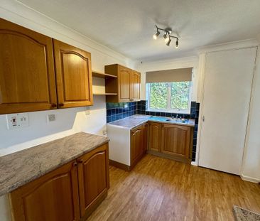 The Green, Bury St. Edmunds, West Row - Photo 3