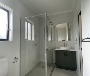 Spacious 3-Bedroom Family Home in the Heart of Tea Tree Gully! - Photo 6