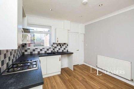 Ealing Avenue, Nottingham, Nottinghamshire, NG6 - Photo 5
