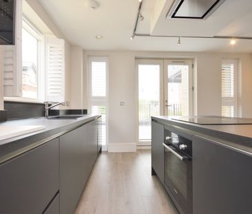 Flat to rent - Plassy Road, Catford, SE6 - Photo 5