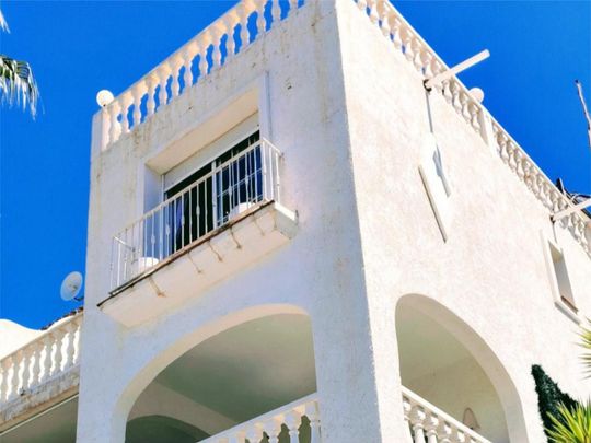 Piso de alquiler en Calle Bélgica, 15, Altea Hills - Photo 1