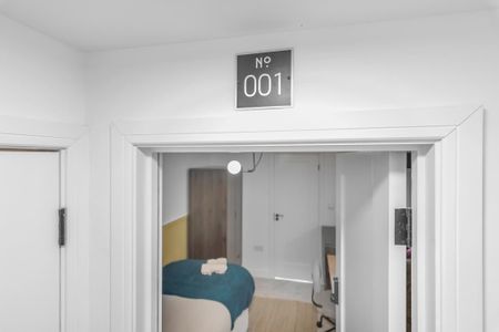 1 bedroom in a house share to rent - Photo 3
