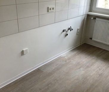 Mitten drin statt nur dabei: Modernisierte 3-Zimmer-Citywohnung - Photo 1