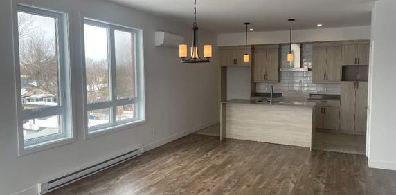 Beau et grand 4 1/2 immeuble 55 ans et + - Photo 2