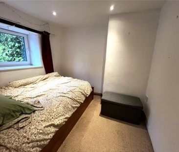 2 bedroom end of terrace house to rent - Photo 3