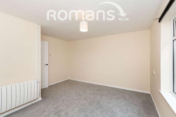 Cromwell Way, Farnborough, GU14 - Photo 1