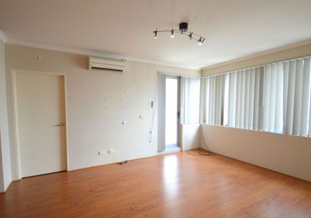 Excellent Location! - Photo 4