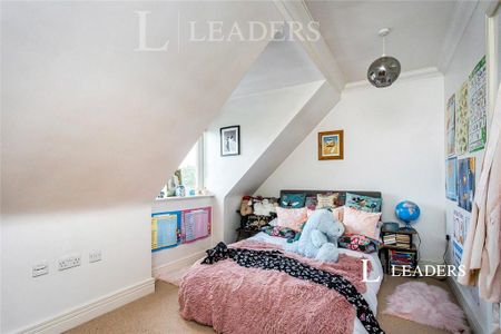 3 bedroom terraced house to rent - Photo 2