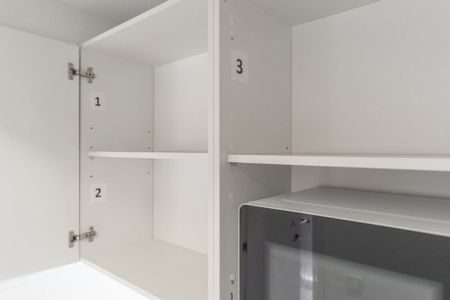 Bright room in Avenida San Luis - Photo 3