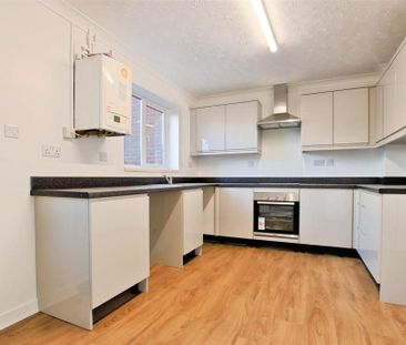 2 bedroom terraced house to rent - Photo 4