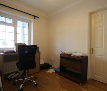 West Byfleet, Surrey, KT14 - Photo 4