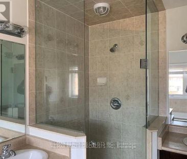 21 MILITARY CRESCENT - Photo 4