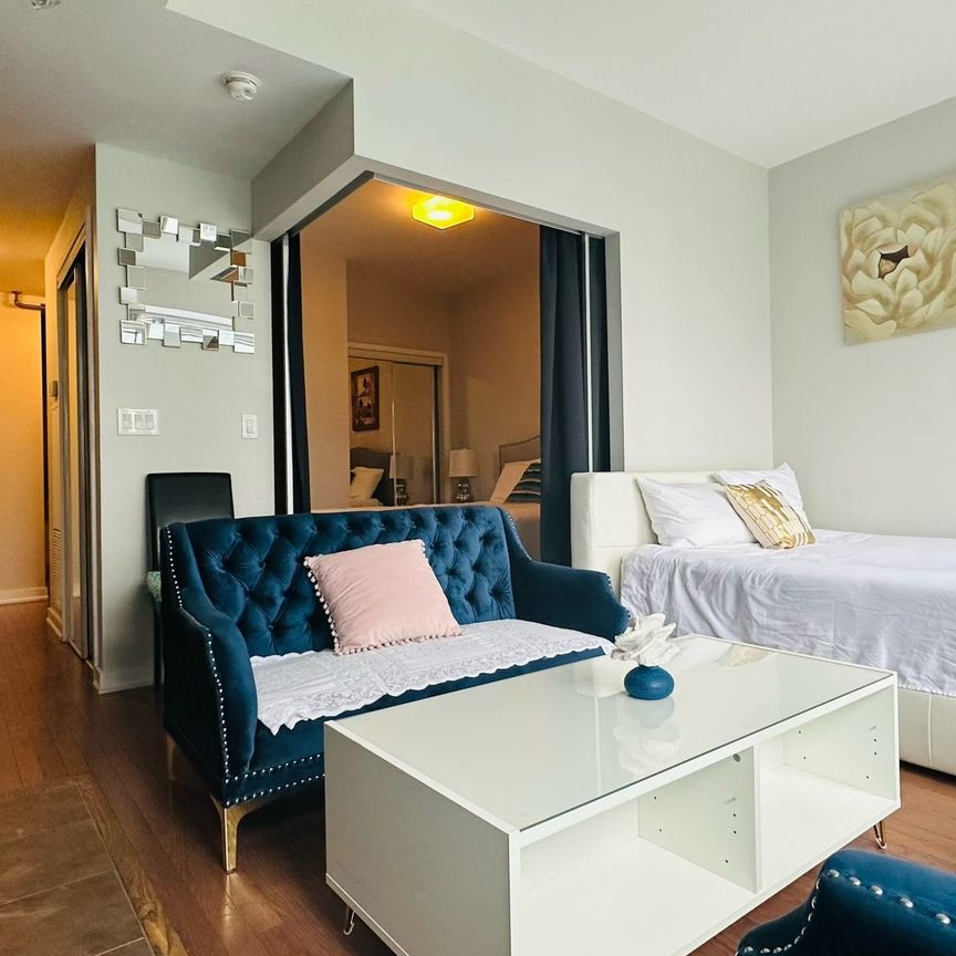 For Lease - 12 York Street Unit# 4201, Toronto, Ontario - Photo 1