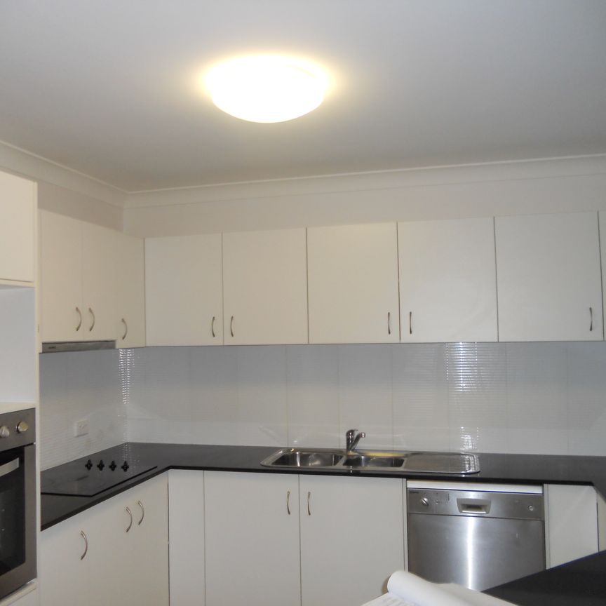 4 BEDROOM FAMILY HOME IN BLACKS BEACH - Photo 1