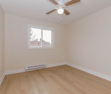 For Lease - 2289 Munn's Avenue, Oakville, Ontario - Photo 4