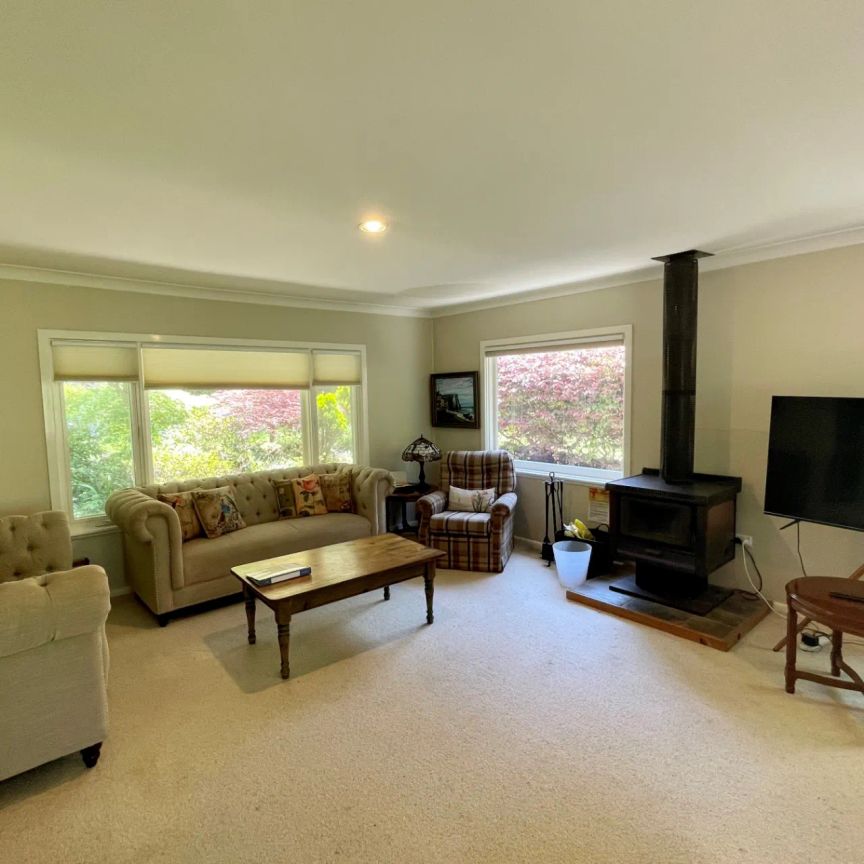 Maple Garden Cottage! - Photo 1