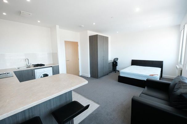 Studio to rent - Photo 1